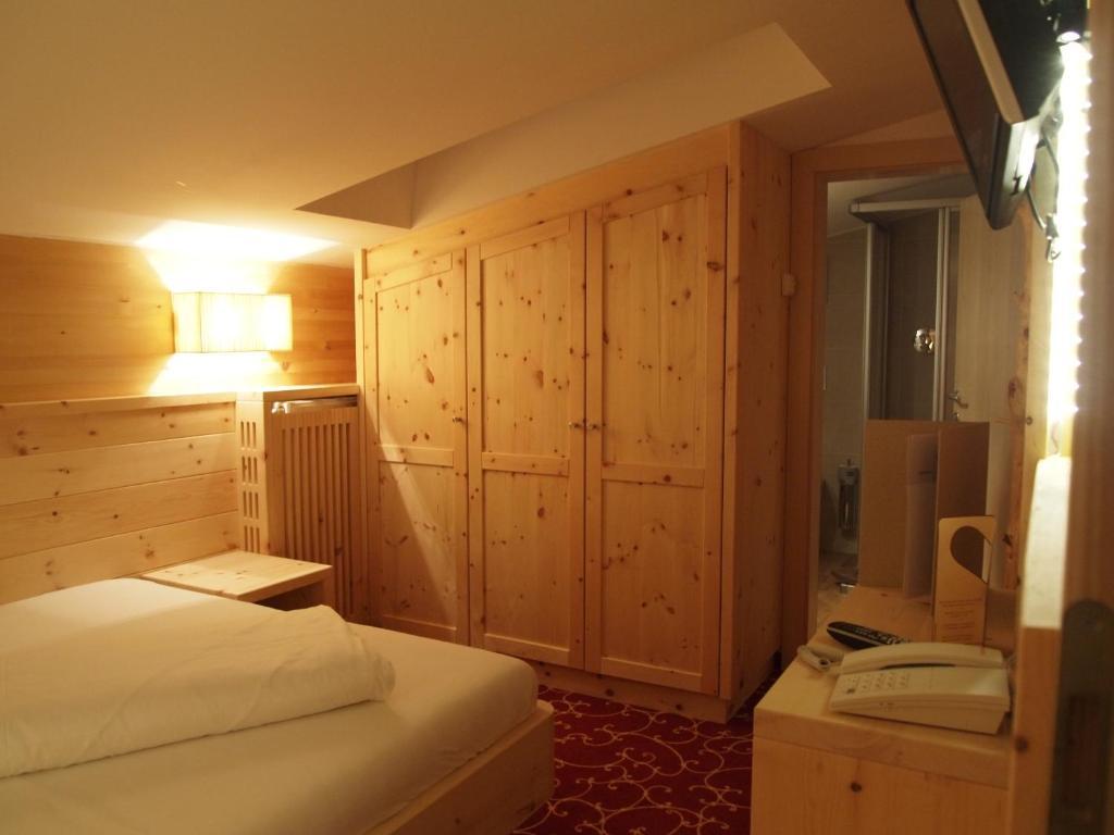 Hotel Edda Σέλβα ντι Βαλ Γκαρντένα Δωμάτιο φωτογραφία